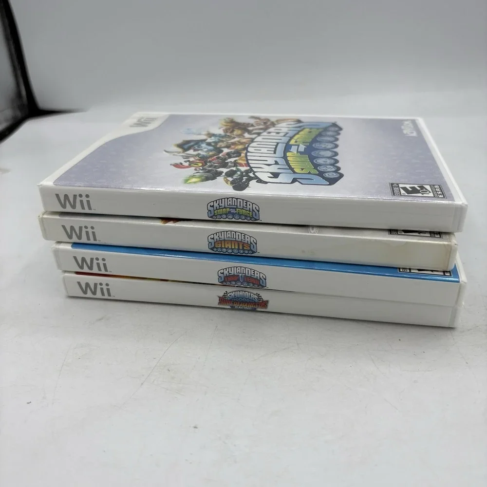 Nintendo Wii Games Skylanders Activision‎ With Cases Lot Of 4